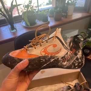 Red Chili mens climbing shoes